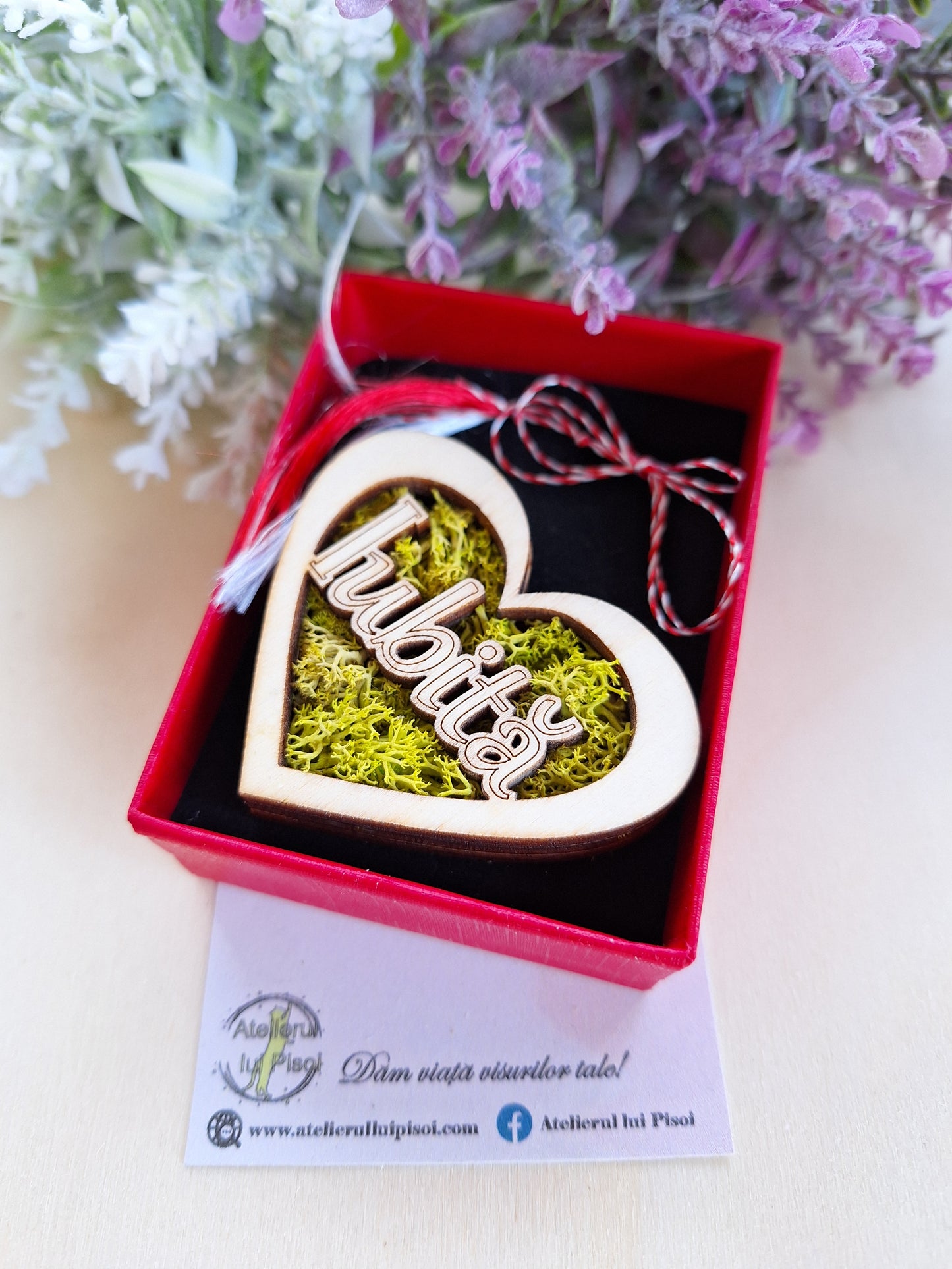 Martisor din lemn cu licheni personalizat-Inima