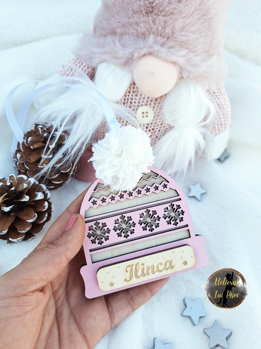 Glob din lemn personalizat cu nume- Warm&Cozy-v2-ALTP 65