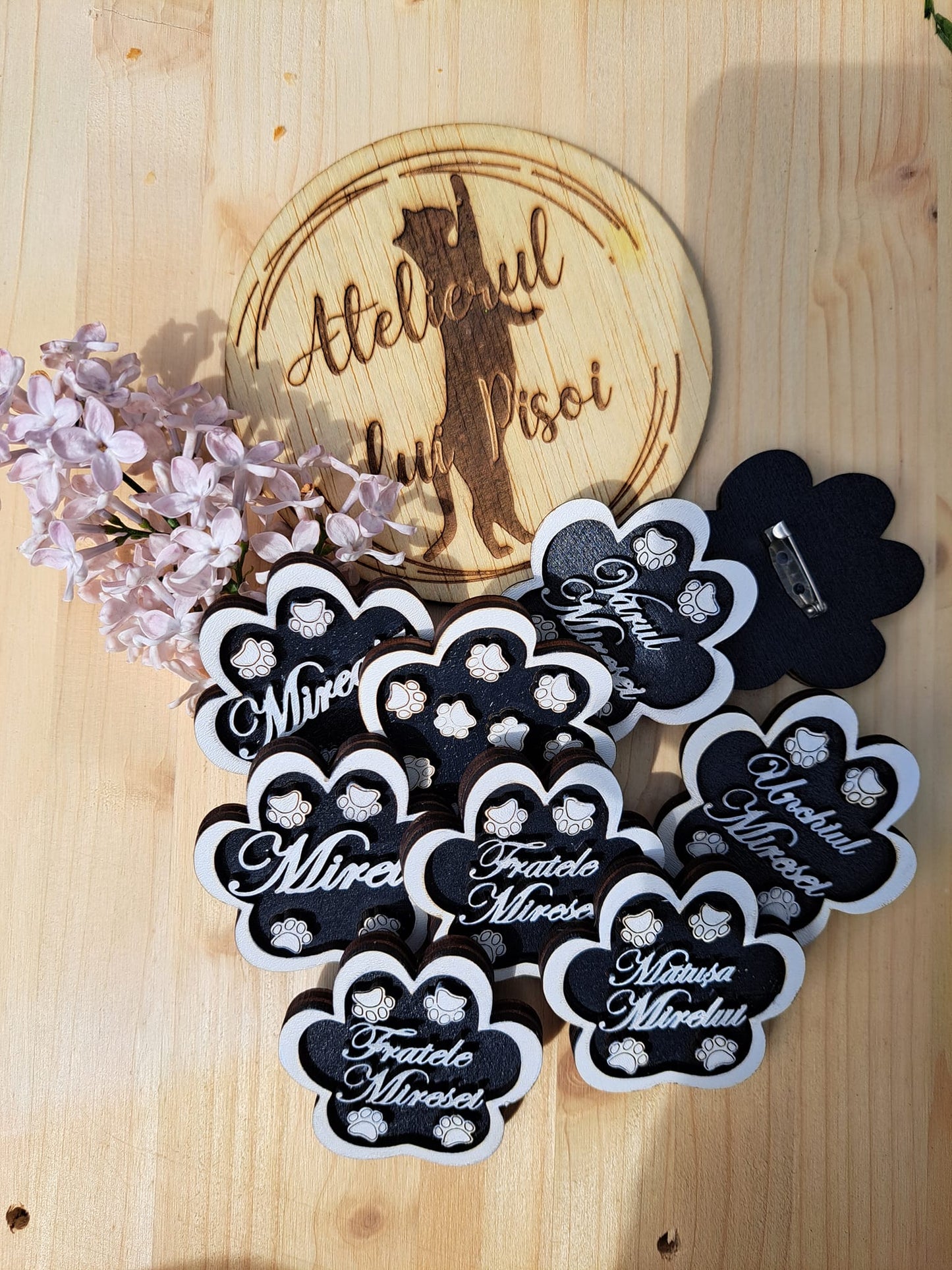 Cocarde personalizate cu detalii 3D - Model personalizabil integral