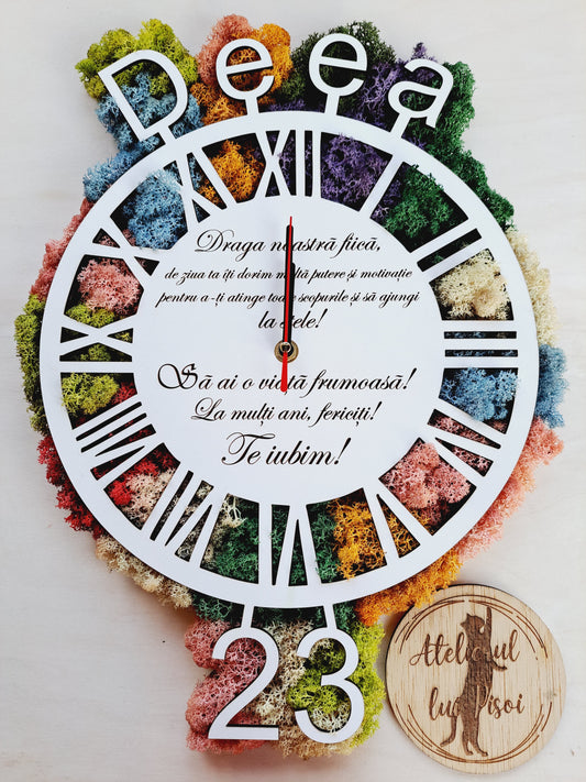 Ceas cu licheni si mesaj personalizat cu nume (model cifre romane)