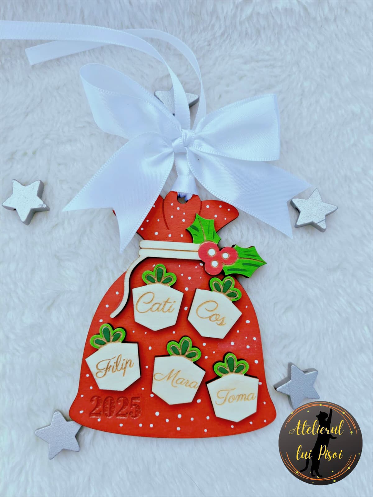 Glob din lemn personalizat Santa`s gifts- ALTP 96
