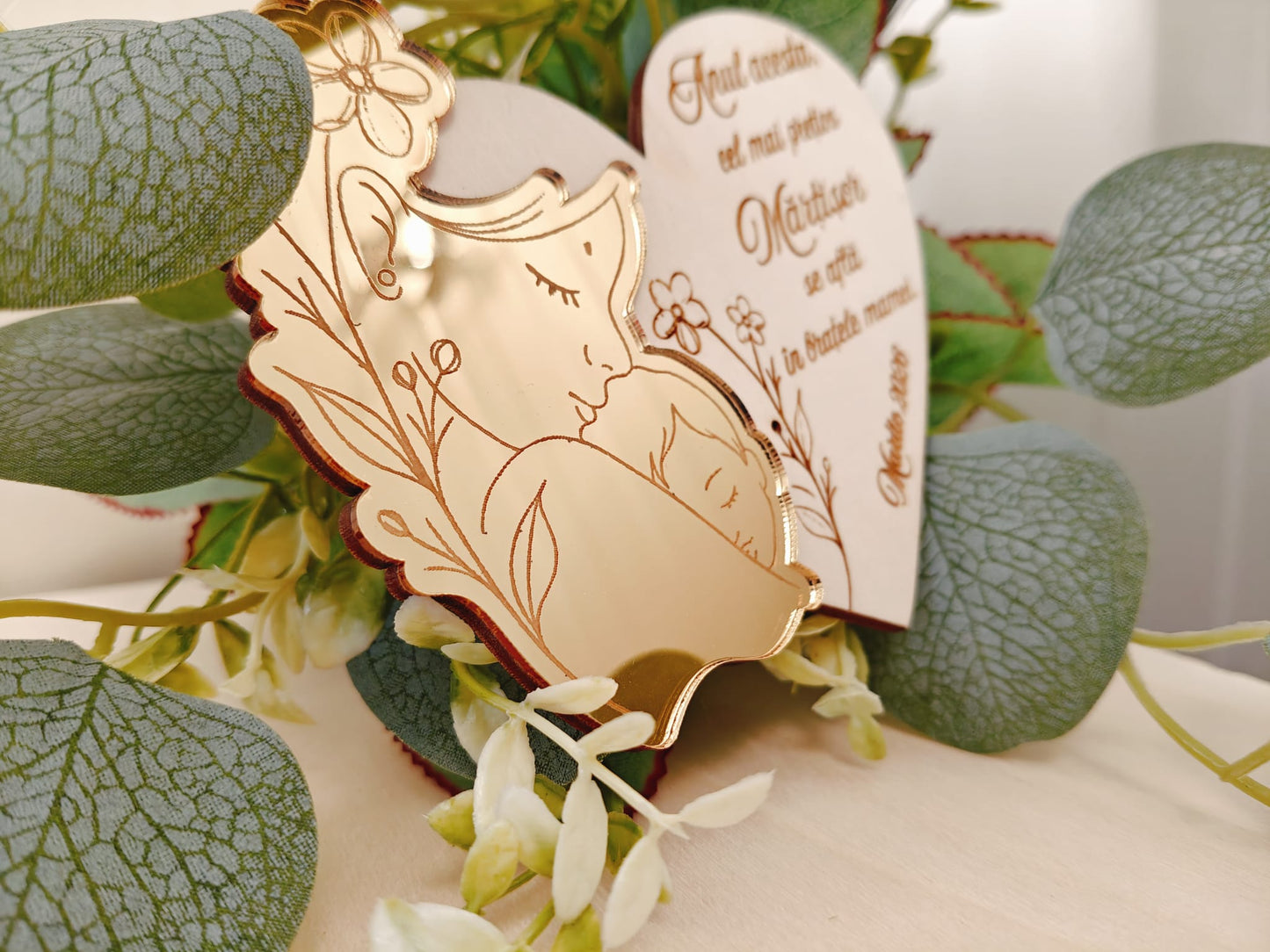 Martisor personalizat din lemn tip placheta-Mama-ALTP 15