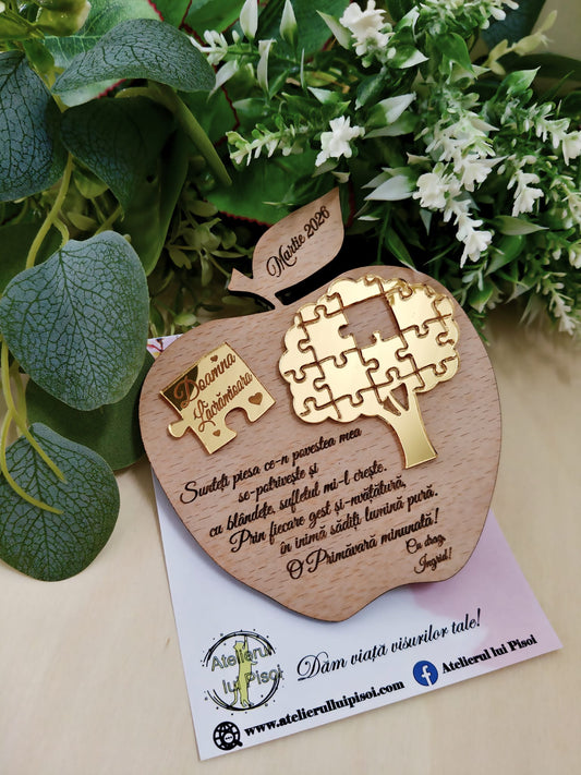 Martisor din lemn tip placheta-Cadru didactic-ALTP 12