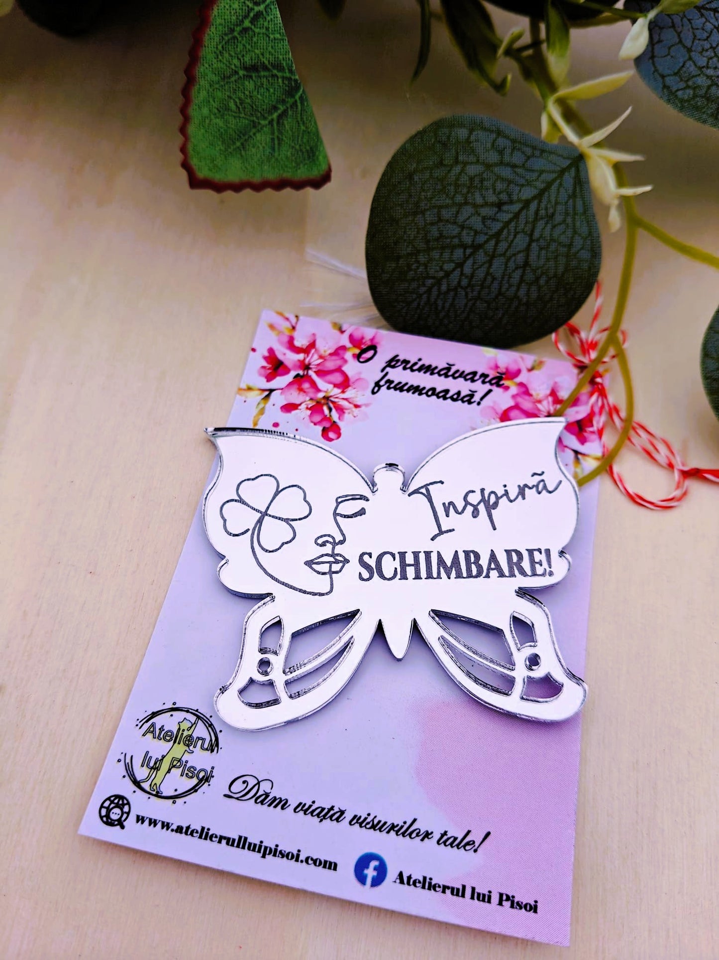 Martisor personalizat oglindă-Fluture-n lumina