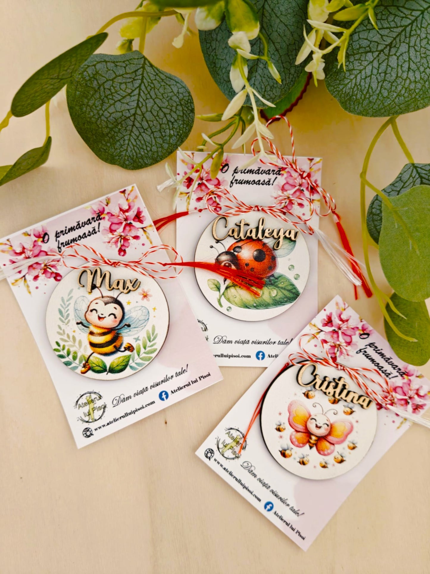 Martisor personalizat lemn- Albina- ALTP 31