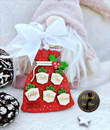Glob din lemn personalizat Santa`s gifts- ALTP 96