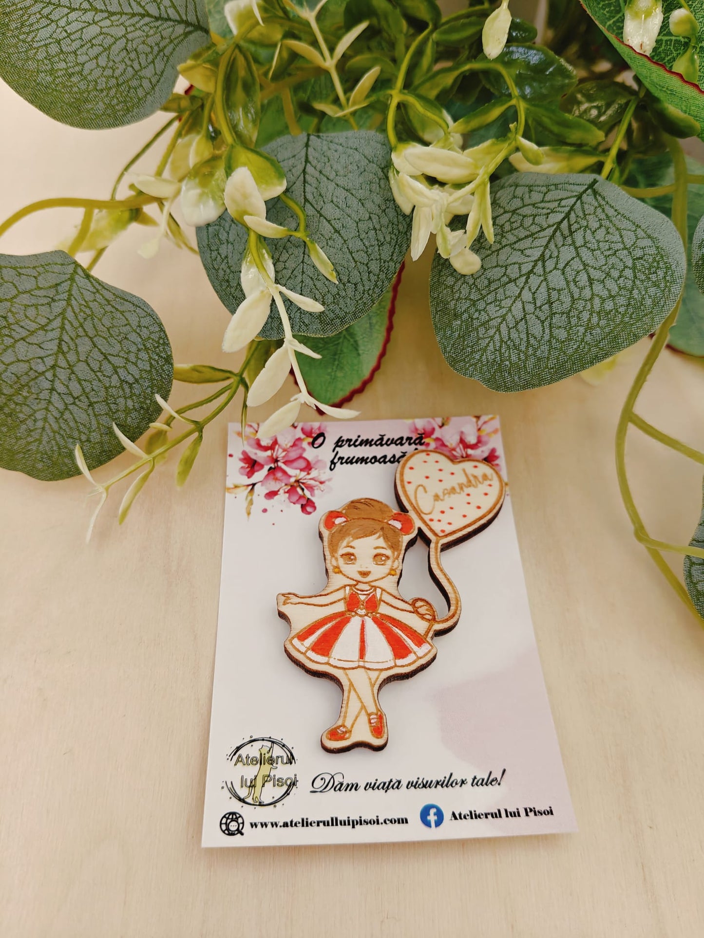 Martisor lemn personalizat mica balerina