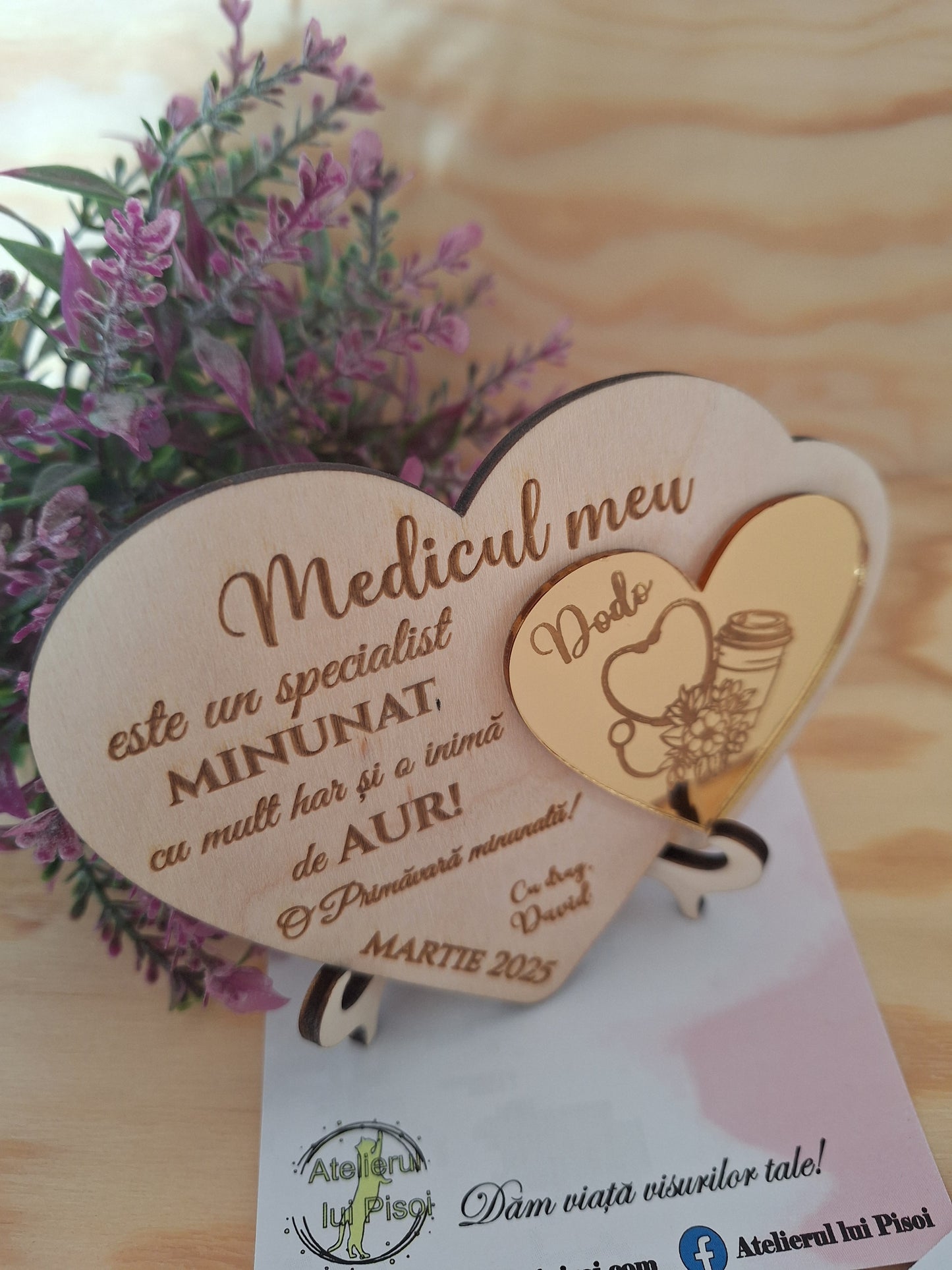 Martisor din lemn tip placheta-Medic-ALTP 2